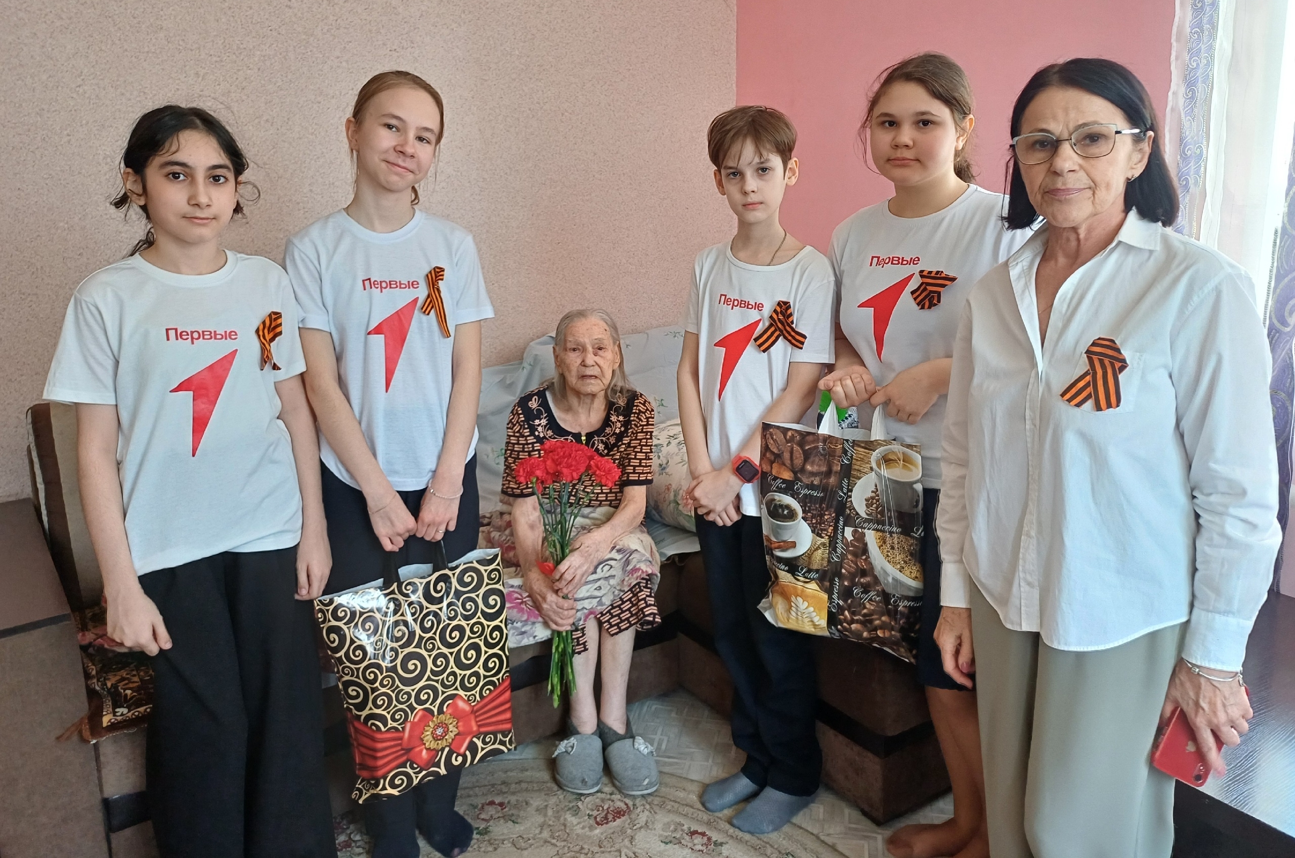 Защитница саратовского неба отметила 104-й день рождения